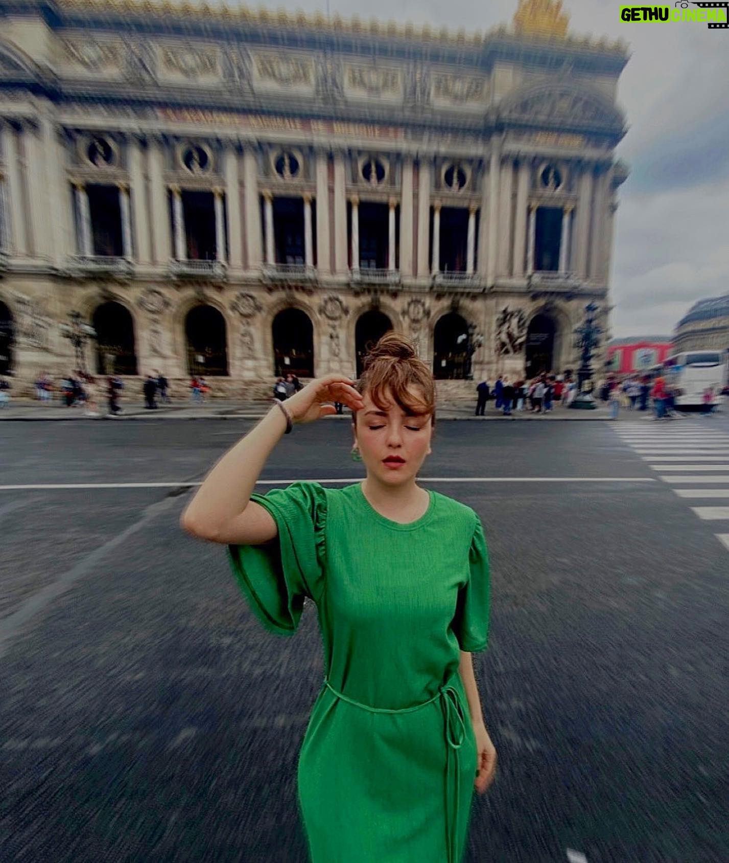 Elif Özkul - 0.9K Likes - 💚