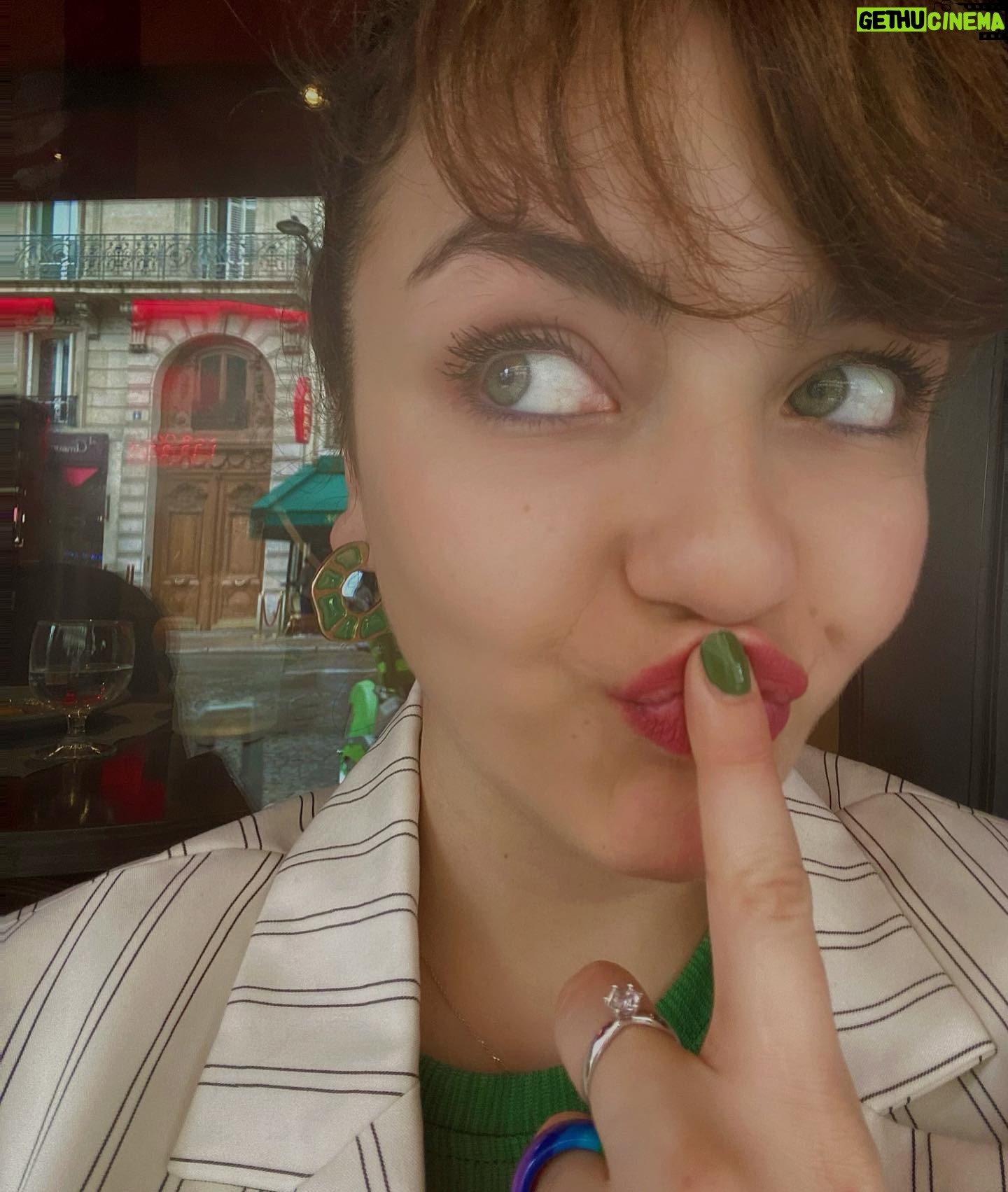 Elif Özkul - 0.9K Likes - 💚