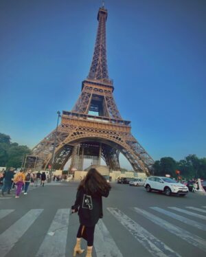 Elif Özkul Instagram - 🖤 #paris