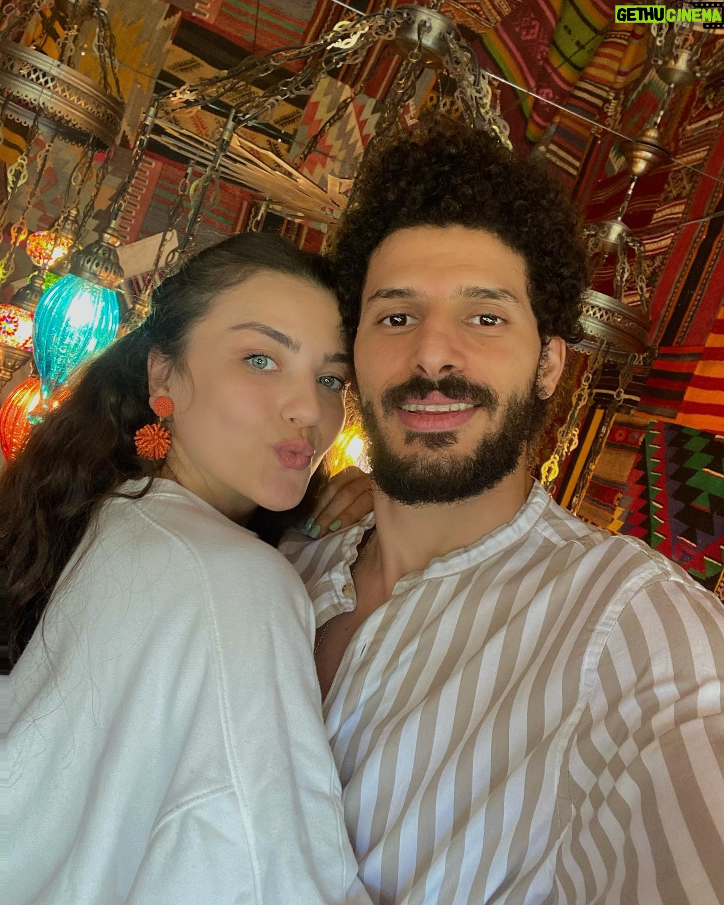Elif Özkul - 1.2K Likes - Işıklar altında bir gün💡