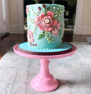 Elisa Strauss Instagram - Tried something new… @newdashyork 

#embroideredbuttercream #bombesquad