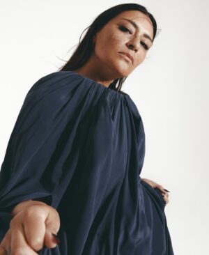 Élisapie Instagram - Derrière ces images pour « Inuktitut » de grands talents que je souhaite remercier chaleureusement. Artists, Designers, Photographer, Hair & Make-up artist, I’m so well surrounded, I’m lucky!

Nakurmiik, huge thanks to the wonderful photographer @leeorwild , the great @CarolyneDeBellefeuille for the art direction, Hair&Make Up & Magic! @juliecussonmakeupartist and the incredible @lathe for the styling!

and, here are the credits for each piece worn on the pictures:
1 Dress @camillie.david 
2 Dress @apierreolivier
3 Earrings: @anouapik Leather & Horse Hair Piece @morggan_jussaume 
4 Top: @antonioortegacouture
5 Dress @wiwa_blue
6 Jumpsuit @apierreolivier Heels @pleasershoes 💋•
•
•
•
#elisapie #inuktitut #inuk #inuit #albumcovershoot #indigenouswomen