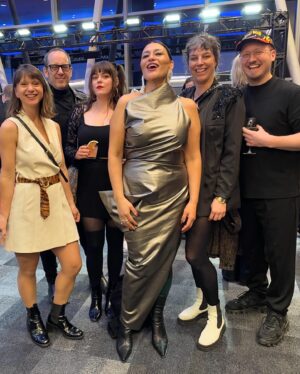 Élisapie Instagram - What an incredible time at Juno’s Halifax! 
With friends and many new friends. Inspiring people. @sing.with.mi @_aysanabee_ @williamprince @ishkoderecords @shawneekish @anitalandback @jrs42 
It was beautiful to celebrate each other. More pictures here:
With the incredible @jdutchermusic 
@morgantoneymusic @joegrassmusic @iamsalprosper_ 
Merci @sabrinadeslauriers for the styling 
@anouapik for the earrings
@juliecussonmakeupartist for the DA HMU
@makeupbyjordynn 
@hairbycatherineb 

And @theannemurray @feistmusic with your voice I found myself. @allisonrussellmusic I have no words ❤️🤩
Nakurmiik to the incredible team behind the stage!
Merci @borielegin & @elfyandrade my superbe manageuses et @bonsound team 
@newmoonpublicity who did so much to promote Inuktitut album. @carolynedebellefeuille & @billyclub. bravo for the nomination for Inuktitut album artwork!

I’m back on the road. Still recovering from the Juno 💕 weekend.

Photos : CARAS/Ryan Bolton Photography /Stephanie Montani 💐•
•
•
•
#junosredcarpet #junos #elisapie #halifaxjunos #inuktitut #indigenousmusic