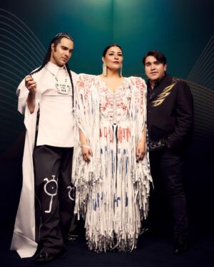 Élisapie Instagram - Nakurmiik @thejunoawards for this beautiful opportunity and for highlighting and celebrating ALL communities. Representation matters 🫶 Grande fierté de voir aujourd’hui autant de diversité à la 📺 
@jdutchermusic je t’aime. 
Morgan @morgantoneymusic it was a treat to share the stage with you and thank you for welcoming us to your beautiful Mi’kma’ki.
And Sarah @iamsalprosper_ 
Et @joegrassmusic always by my side.
Shoutout to the beautiful @anitalandback @jrs42 💜

Jacket : @coco.monnet & @ysosouth 
Earrings : @Anouapik 
Stylism : @sabrinadeslauriers 
HMU D.A : @juliecussonmakeupartist 
Makeup :  @makeupbyjordynn
Hair : @hairbycatherineb 
Photo : @oshane.howard / @socanmusic 💐💐💐•
•
•
•
#junoawards #halifax #elisapie #jeremydutcher #morgantoney #inuit #carolinemonnet #indigenouspeople #representaionmatters