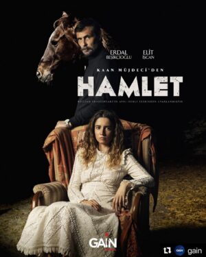 Elit İşcan Instagram - #HAMLET tüm bölümleriyle @gain de! ♥️ Repost @gain with @make_repost
・・・
"Köpekler istedi diye atlar ölmez."
Adalar’daki ‘fayton krallığı’na büyülü bir yolculuk. Kaan Müjdeci’nin sıra dışı uyarlaması HAMLET, tüm bölümleriyle yarın GAİN’de. 
🎥@kaanmujdeci @asterosfilm
🎭 @elitiscan @papazinpilavi @sebnembozoklu @hatisaslan @ahmetrifatsungar @muratkilic7 @cigdemselisikonat @cihat_tamer @serdarorcin @emrullahcakay @ozancelikyes @kutay.sandikci @cicek_acar ve Mustafa Alabora.
