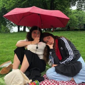 Elit İşcan Instagram - Memleketime çoktan bahar gelmiştir #ilovehamburg #memleketnere