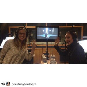 Elizabeth Blackmore Instagram - It's true! Alternate universe sisters. @courtneyfordhere smashes it out of the park. Stay tuned into the finale. It's quite a ride. #supernatural @cw_supernatural 
Repost @courtneyfordhere ・・・
#Supernatural Fun Fact: Lady Toni and Kelly Kline are actually sisters in an indie film alternate universe 🙀