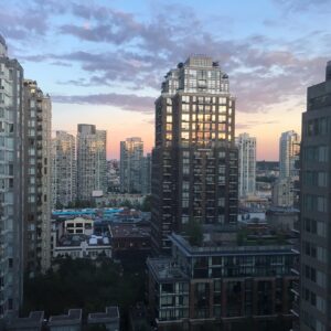 Elizabeth Blackmore Instagram - There could be worse ways to end the day.
#vancity