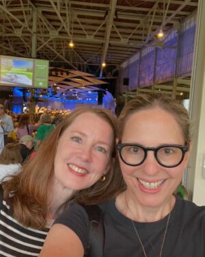Elizabeth Craft Instagram - Happy Birthday to my all time favorite sister! @gretchenrubin