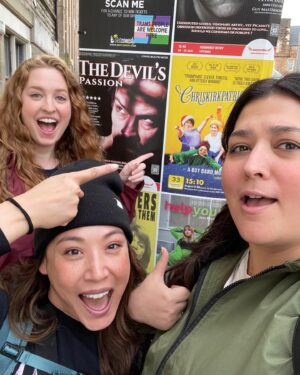 Elizabeth Ho Instagram - More Edinburgh fringe @chriskirkpatrickmasmusical magic 🪄 

1: first walk on the meadows
2: our airport pick up
3: first pizza party with everyone reunited
4: our poster in the wild
5: rehearsing bbs
6: meal break
7: preview Joey 
8: Finale 
9: Wig Bucket roll call
10: Spotted another poster in the wild
