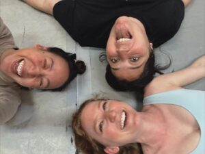 Elizabeth Ho Instagram - Edinburgh Fringe was a wild ride. Here some behind the scenes of @chriskirkpatrickmasmusical rehearsals with my favorite people
