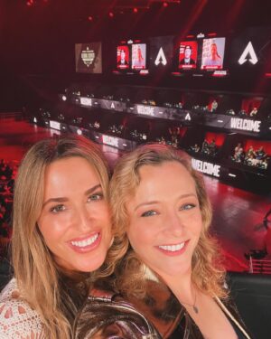 Elle Newlands Instagram - I had such a fun filled and action packed weekend at ALGS Split 1 Playoffs, that I forgot to take photos but here are a few highlights from other people’s cameras from Saturday and Sunday. Words can’t express how much I love being part of the Apex community and how much I adore the people in it. I am a lucky wee lassie ❤️

PS There are more group shots and official cast and crew group photos on the way! There are so many! A lot of fun was had and I’m exhausted 🫶🏻

@playapex 
#algs 
#apexlegends 
#horizonapexlegends

@shahinpdx 
@karimcheeseg 
@spideytiff 
@johnnyyoung_115 
@annawillgram