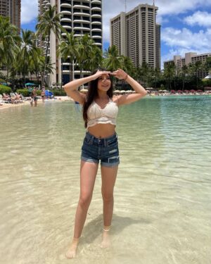 Elle Paris Legaspi Instagram - hawaii flicks🥥🤎 #explore #explorepage