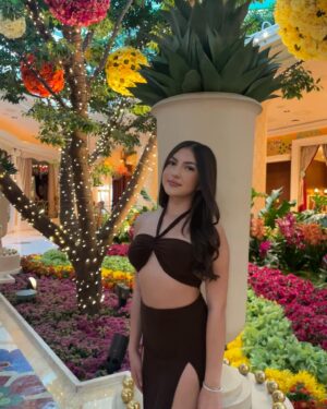 Elle Paris Legaspi Instagram - vegas💐 #explore #explorepage