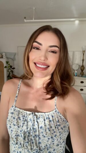 Ellen Hancock Instagram - Let’s plan a trip together!! ✈️✨ Fill out the survey in my 🔗 if you are interested in joining! Together we’ll build our dream travel community 💕🫶🏻🌏