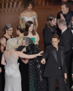 Ellen Mirojnick Instagram - #oscars24🏆 after the wins! 🏆🏆🏆🏆🏆🏆🏆 Part 3 @vanityfair🍾🥂 #vfoscars @gettyimages and beyond…it was heavenly to be on this historic journey with everyone❤️❤️❤️❤️🏆🍾🫶🏻🧡🧡🧡🤩🤩