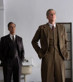 Ellen Mirojnick Instagram - Thank you Zak Maoui StyleEditor@GQ.  Breaking down the big (tailoring) fits of Cillian Murphy, Kenneth Branagh and the rest of the cast of Nolan's big 
bomb epic 
 https://www.gq-magazine.co.uk/article/oppenheimer-suits-menswear