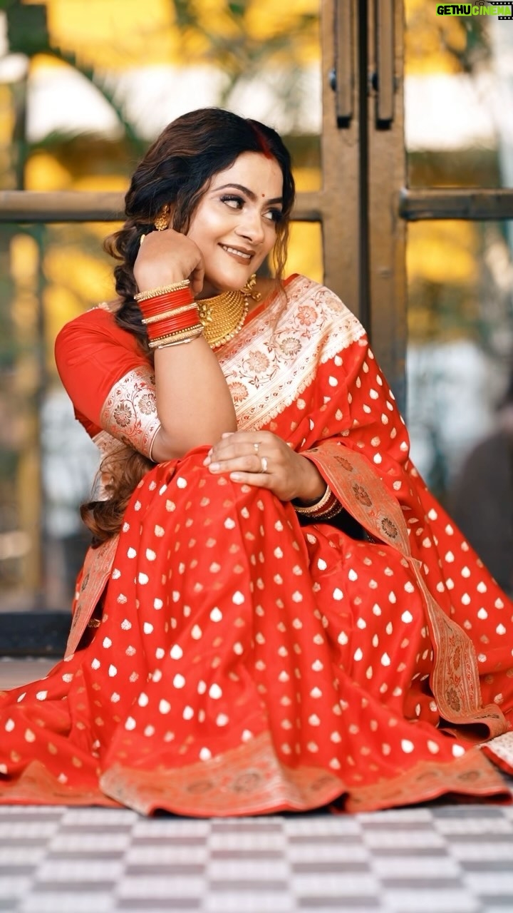 Elli Padhi - 48K Likes - Beautiful muse @ellipadhi 💕🥰
Makeup & hair @makeupbyshagy
Video @rajat._.ghadai
For makeup Appointment ☎️ 9658464053
NOTE - we completely customise bride look , according to the bride wish ❤️
#makeupbyshagy #sanjeevhairstudio #sanjeevstudio #transition #transitionreels #trendingreels #shagyandsanjeev #makeoverbyshagy #likeforlike #indianbride #bhubaneswar #cuttack #odisha #celebrity #ollywood