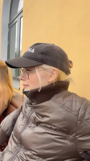 Elli Rhiannon Müller Osborne Instagram - 
