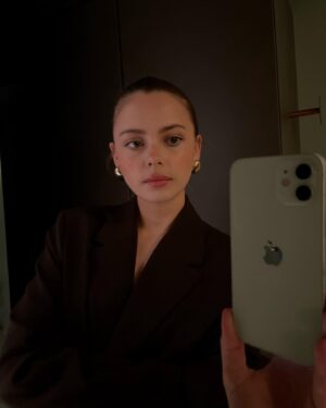 Elli Rhiannon Müller Osborne Instagram - I don’t know about thee, but I’m feeling twenty three.