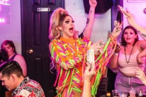 Elliott with 2 Ts Instagram - Had such a lovely time in Eureka Springs for Pride!!!! Loved connected with @callher6 and spending time with my drag race sisters @thealyssahunter and @ladycamden thank you so much @eureka_springs_pride @eurekalive and @antopher01 for such a wonderful weekend!!!! #pride #living #gigs #dragrace #travel #vegasqueen 
💇🏼‍♀️: @hatzbycarlos / @wigsbyvanity 
👗: @the_drag_room / @taeyacloset