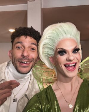 Elliott with 2 Ts Instagram - So many more pics to post, but literally went to a party with every star of every show i watched growing up. Big time rush, victorious, wizards of waverly place, HOLES, Ned’s declassified, that’s so raven, even Steven’s, all in one place. It was truly magical. 💋🍀🧚🤟🏻💕
#disney #disneychannel #nickelodeon #tv #film #living