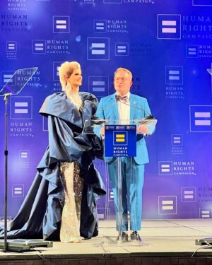 Elliott with 2 Ts Instagram - It was such an honor to present at the @humanrightscampaign Las Vegas gala as well as introducing congressman @stevenahorsford to speak. It’s such an honor to be apart of an organization that is actively fighting on a daily basis for our rights as members of the LGBT  community. We gotta fight the good fight yall!!!! 💕💋🤟🏻🏳️‍🌈🏳️‍⚧️
💇🏼‍♀️: @wigsx 
🪡: @olwenzarlengostyle 
🧥: @luismiguelchicago 
💍: @nobasicbombshell 
@lasvegashrc @humanrightscampaign #hrc #humanrightscampaign #queen #dragqueen #dragrace #politics #queerpolitics