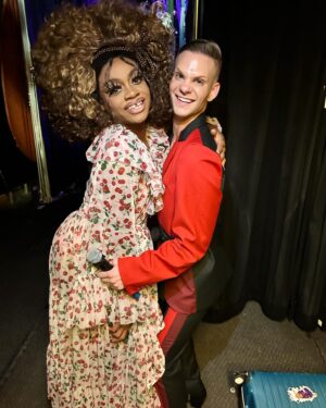 Elliott with 2 Ts Instagram - Love getting to work with my #dragrace sisters!!!! We had so much fun on the @biggaycruise can’t wait to set sail again in October!!!! Go to biggaycruise.com and book!!!! It’s going to be so fabulous!!!! Announcing our headliner soon!!!! 💕🤟🏻💋🛳️ #dragrace #gaytravel #gaycruisedirector #cruisedirector #biggaycruise