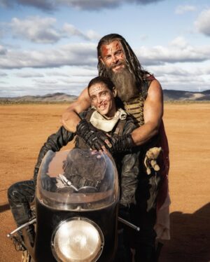 Elsa Pataky Instagram - Some of my favourite moments on  the set of @furiosamovie #madmaxsaga  @chrishemsworth  @anyataylorjoy @yesdavidcollins. 📷@jasinboland