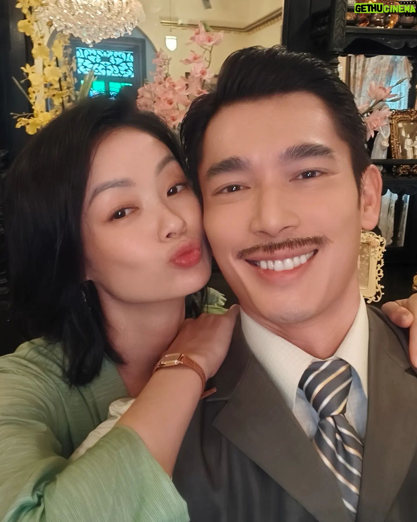 Elvin Ng - 2.8K Likes - Were we supposed to #feelsexy and be this #flirty, #likewrongshow @sheila_sim #张银娘? 以前的人比较#矜持 的ok,#还没入戏 haha but you won't see this in the show. First day of filming for #陈东豪 was a breeze (in a not so breezy house) cos it was only photo-taking and #nolines (in the script and some say on the face too hahaha)! 😉😅😘 #EmeraldHill #小娘惹之翡翠山