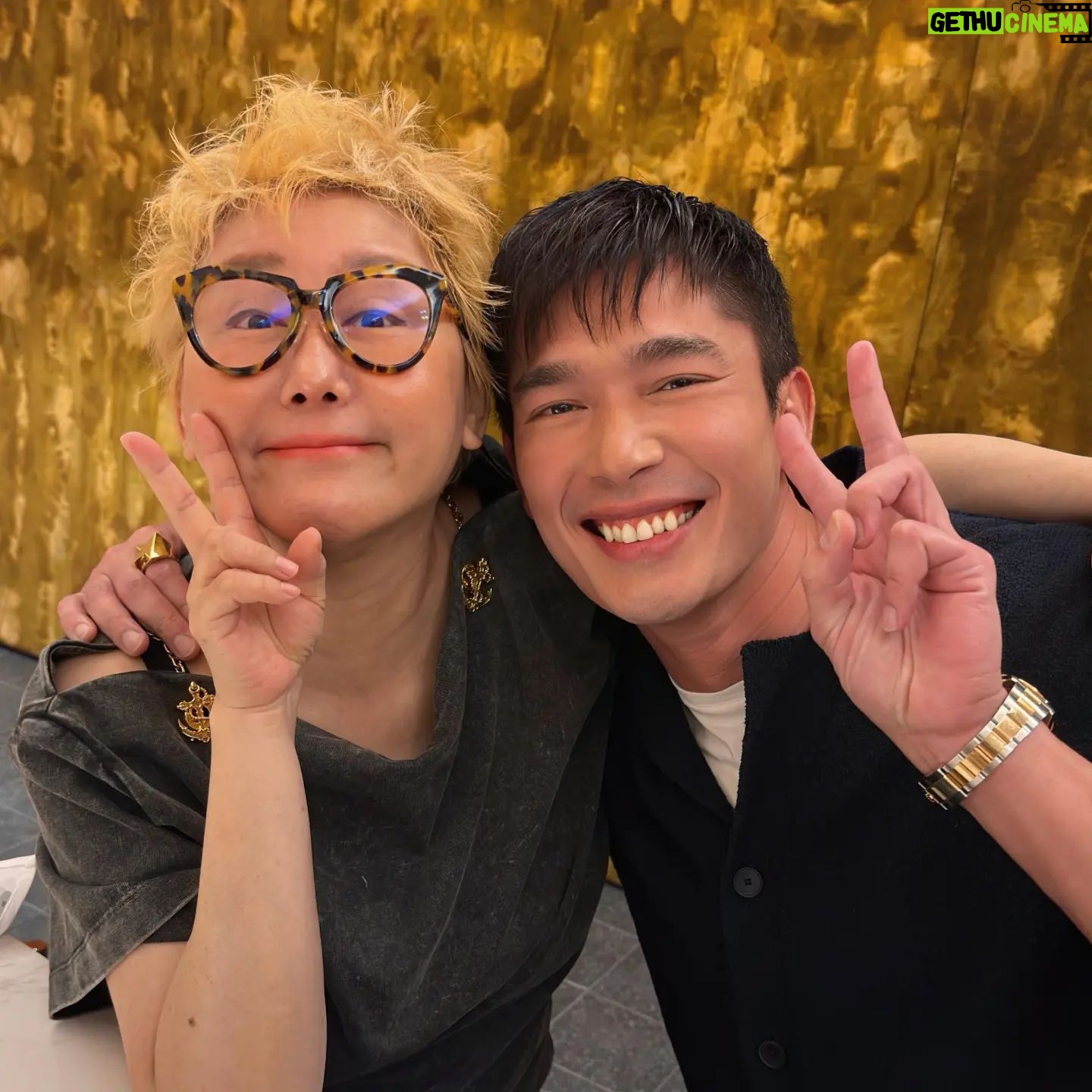 Elvin Ng - 2.8K Likes - 在台湾拍戏,靠她们!来新加坡玩,找我们!💯💯 #你那边怎样我这边ok #AllisWell