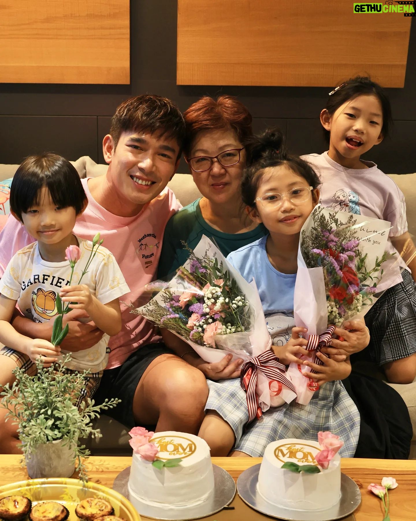 Elvin Ng - 4.2K Likes - Sweet #MothersDay celebration at home with #AhMa and the #nottikids! ❤️ #peonyjade #peonyjadesg @peonyjadesg
