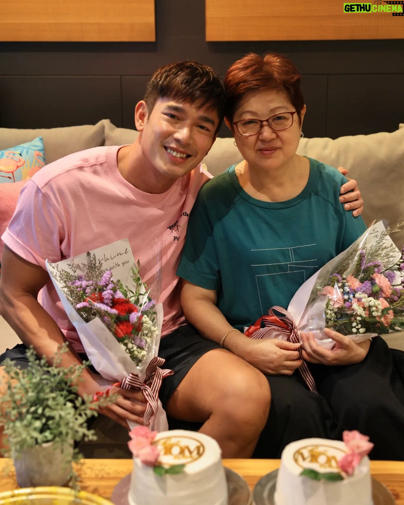 Elvin Ng - 4.2K Likes - Sweet #MothersDay celebration at home with #AhMa and the #nottikids! ❤️ #peonyjade #peonyjadesg @peonyjadesg