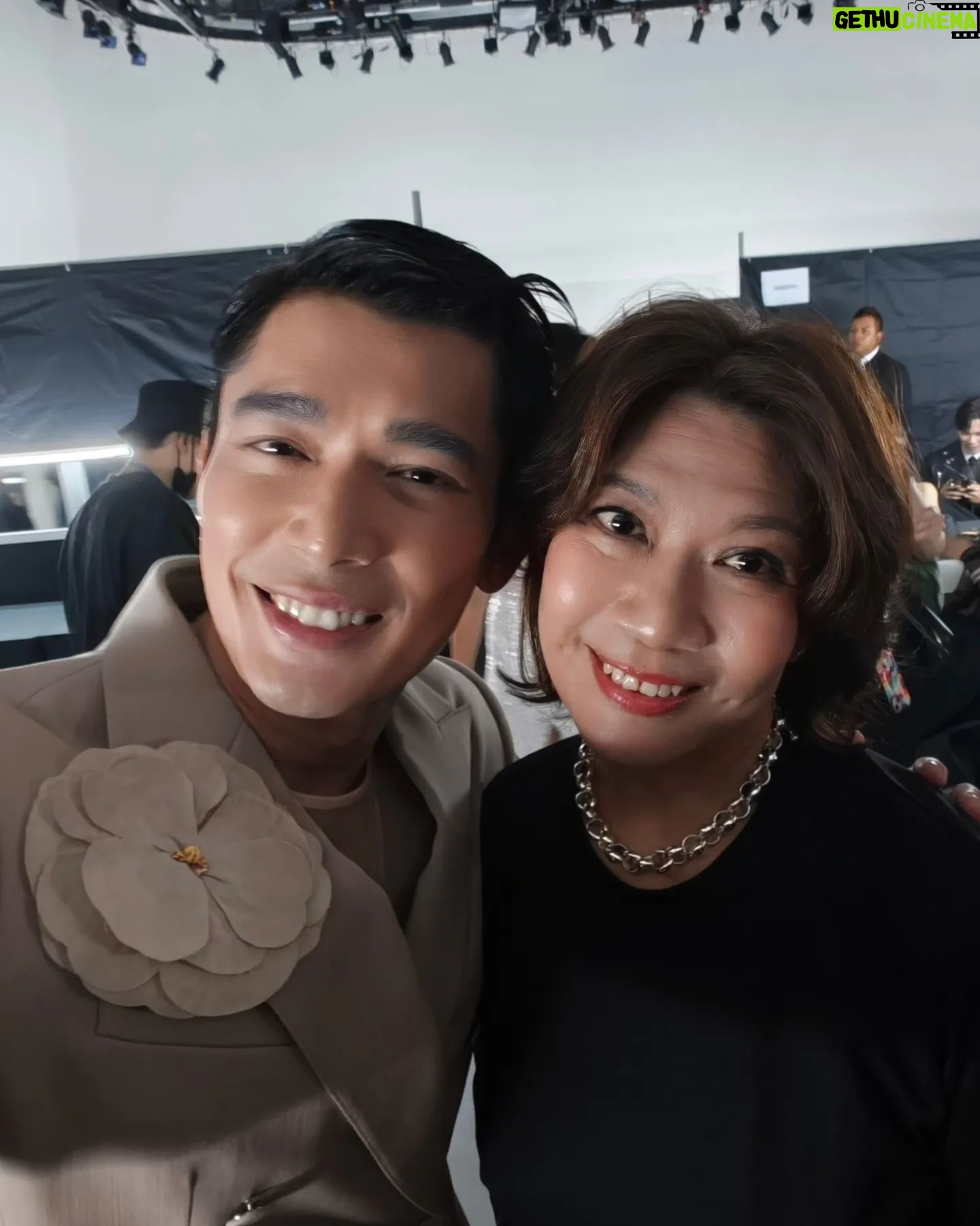 Elvin Ng - 9.2K Likes - Oh, look who I bumped into today! 😉😘 #StarAwards2024 #红星大奖2024 @the_celebrityagency @elvinology