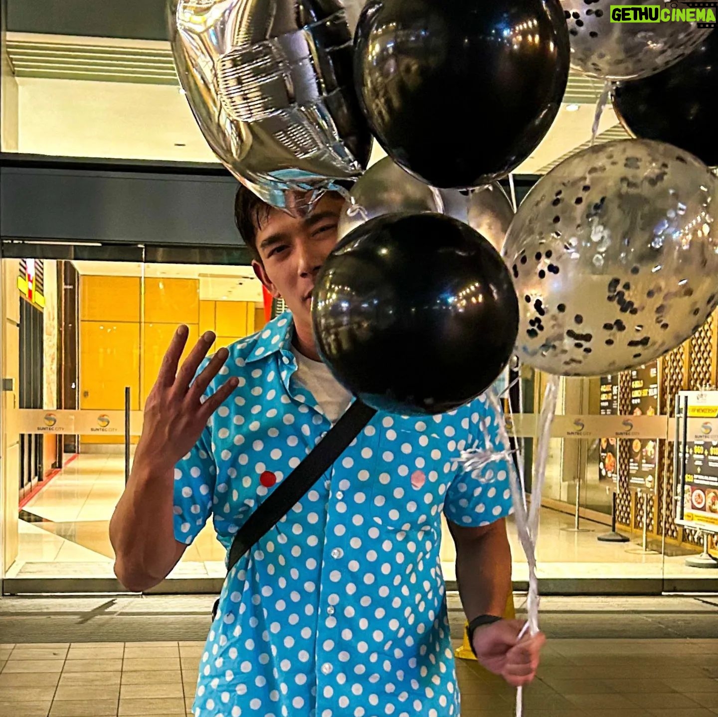 Elvin Ng - 10.5K Likes - It's her #40th so she said wear polka dots everybody wear #polkadots!!! One of the sweetest, kindest and most nurturing souls ever, here's wishing you as many happy and sweet moments as the number of dots you cannot count tonight!!! 🔴⚪🔵🟡🟢 #polkadotparty #happybirthday @sheila_sim