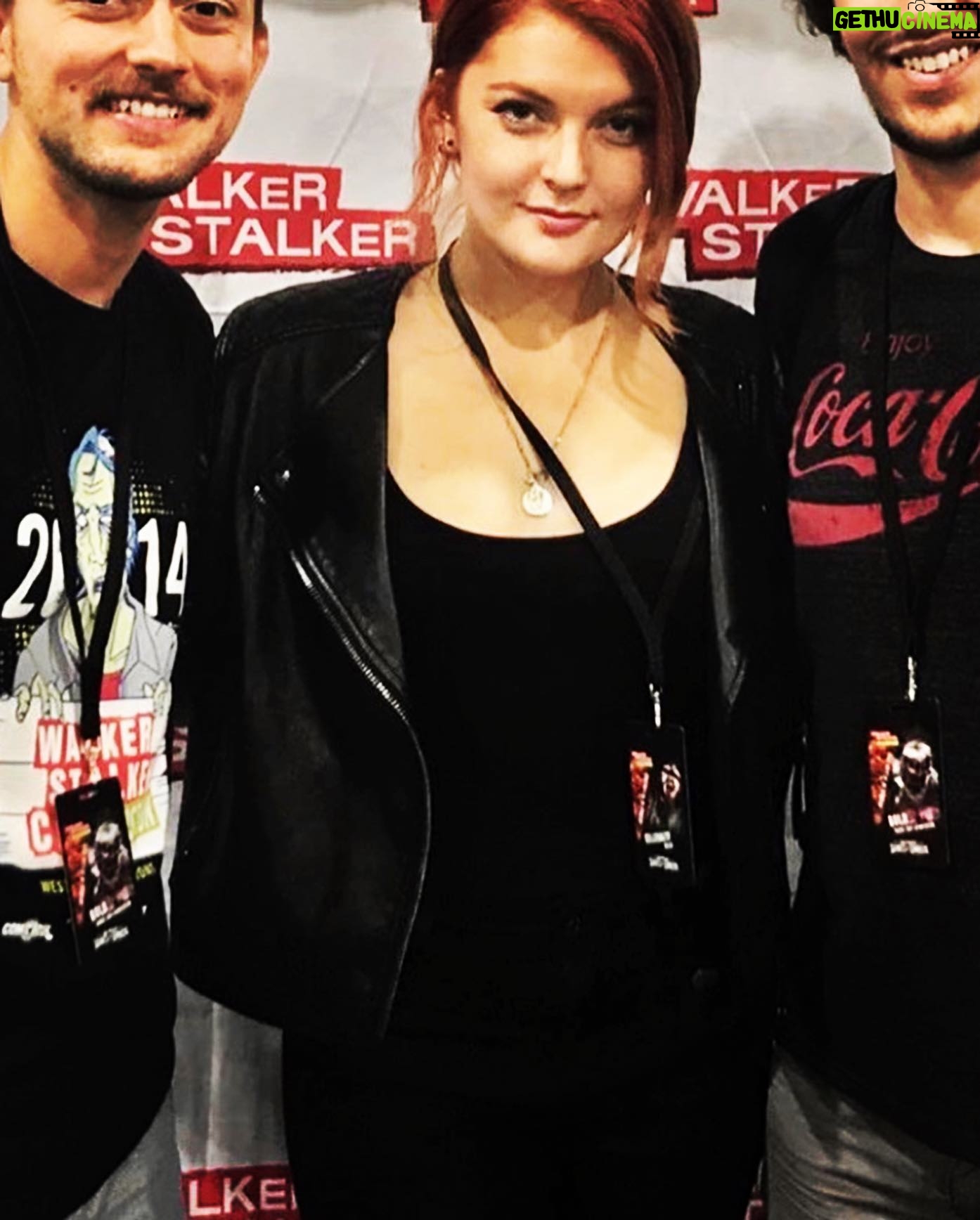Elyse Dufour - 1.3K Likes - Goingtoclogyourshitwithonemore #walkerstalkercon #walkerstalker postsorryinadvance but I love these people #twd #twdfans #twdfamily
Please comment and let me tag you because I love you so much