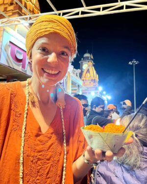 Em Haine Instagram - Namaste earthlings!!’ Xoxo from across the astral plane ☄️