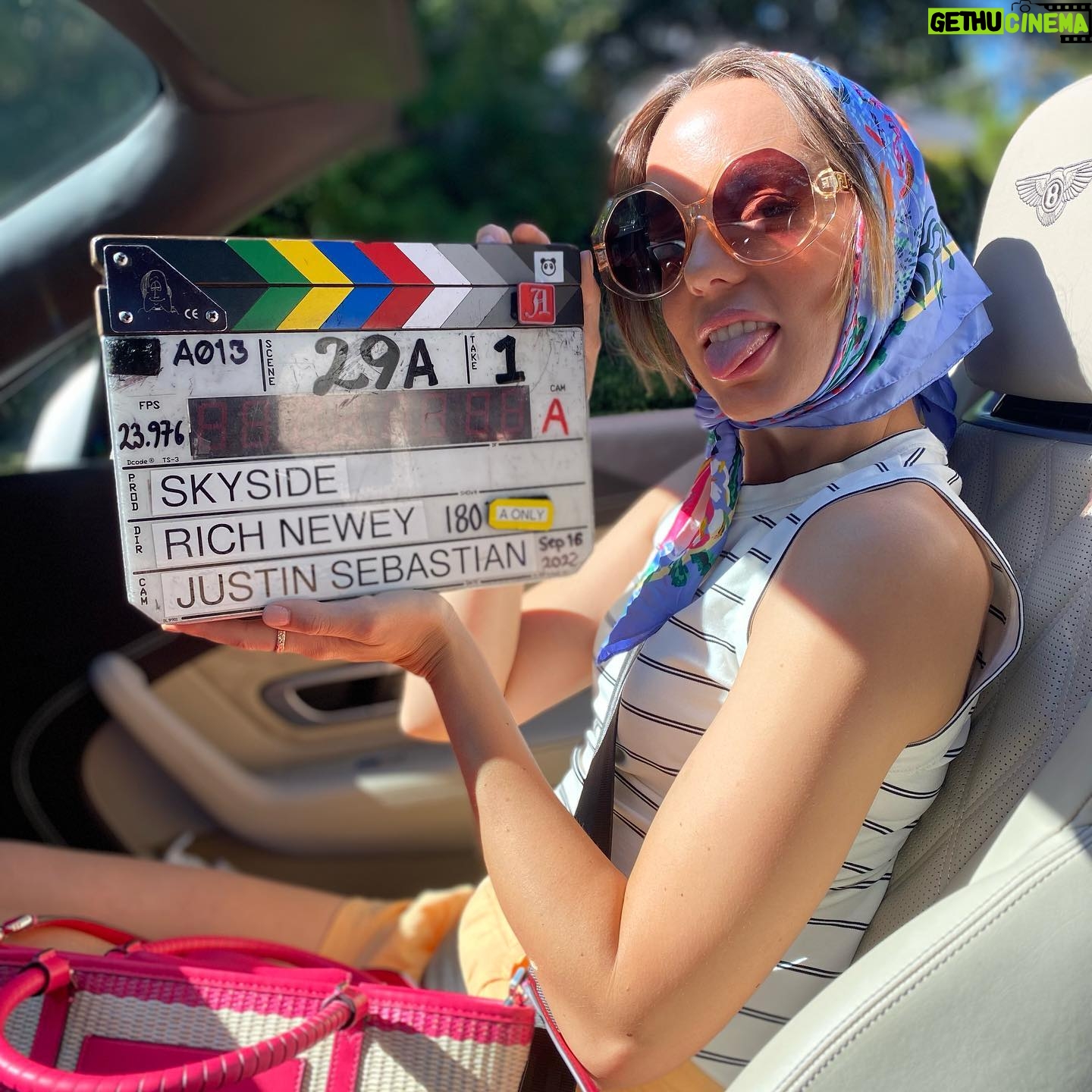 Em Haine - 635 Likes - Do you love Rom Coms? Do ducks like water? My buddy @jessicacharmaine just told me she found #WhyCantMyLifebeaRomCom streaming on demand on W network in šØš¦. @eentertainment in šŗšø. (Popcorn not included šæš„²)