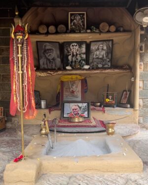 Em Haine Instagram - Today marks one month of living in an ashram at the foothills of the Himalayas, next to the holy Ganga river. 
One month of sobriety. One month of yoga everyday following the moon cycle. One month of ritual chanting before sunrise, before every meal and after sunset. One month of cleansing, satkarma. One month of pranayama. One month of purifying tears flowing as mightily as the Ganga during monsoon season. One month of laughing with beautiful souls. One month of karma yoga- selfless service. One month of working with the land. One month of homemade vegetarian dals, paneer, curries, rotis and papayas. One healing ritual. One 101 degree fever. One bazzzillion itchy bug bites and counting. One heavy dose of moon magic, spiritual knowledge and ancient wisdoms. One new found perspective on discipline, self sufficiency and finding home inside of me. One eternal consciousness 💞🌚🧘🌞♾️