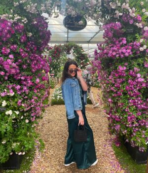 Emer Kenny Instagram - Went to the Chelsea Flower Show & now all I can think about is pink bonsai. 

Thank you for having us @thenewtinsomerset @vanityfairlondon!
