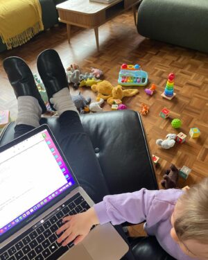 Emer Kenny Instagram - It’s a juggle.