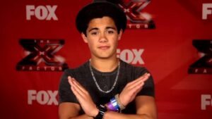 Emery Kelly Instagram - i’ll never forget this day. 10 years ago the day my life changed and dreams became closer to reality… and to this day I’m still dreaming big. love to everyone who’s been around for so long ❤️ here’s to the next 10 years of dreaming ✨get ready. new song in 3 days 🎶