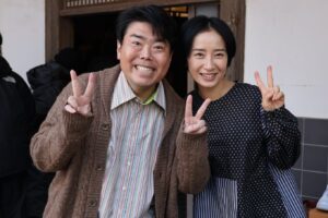 Emi Kurara Instagram - .
松永さんと園田家の皆んな。🫶

雅彦おじちゃんこと弟の雅彦と、
姉弟写真もね✌︎

@matsunagasan8