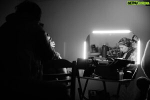 Emil Quliyev Instagram - Nəhayət ki, filmimiz çəkildi. Bu işə aidiyyatı olan hər kəsə minnətdaram. "MƏN BURADA TƏK OLMUŞAM" 
@artfilmbaku

Наконец-то наш фильм снялся... Спасибо всем, кто имеет отношение к этой картине... "Я ЗДЕСЬ БЫЛ ОДИН" 
ФОТО: @mosmanue 
Şirkət: 
@artfilmbaku

Sponsorlar: 
@renessans_palace
@espressomobil.az

Partnyor: 
@boranibaku

#baku #azerbaijan #movie #mənburadatəkolmuşam