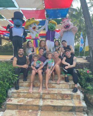 Emílio Dantas Instagram - Nesse último fim de semana fomos conhecer o @beachpark e @beachparkresorts .
Há um tempo que desejávamos conhecer essa delícia de lugar e foi tudoooo !!!
Desde a hospedagem até a diversão infinita desse lugar mágico.
As crianças amaram e nós tbm!!
Voltamos recarregados.
Gracias