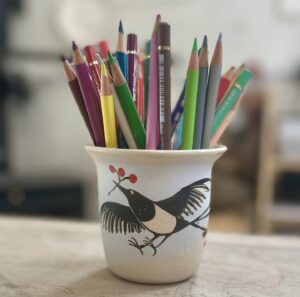Emily Gravett Instagram - My well travelled yellow teapot made it home in perfect condition after its lengthy round the world trip- and as it had missed its gift window it’ll be going back into my online shop this weekend at 7pm alongside this magpie pencil pot.
Link in bio
#pottery #magpie #potterylove #handmade #ceramicsart #magpiesofinstagram #yellowteapot #teapot #teapotcollector #teapots #teapotlovers #teapottery