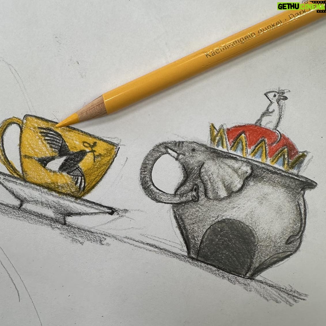Emily Gravett - 1.2K Likes - If Iām not making pots Iām doodling them!!
#doodle #doodlesofinstagram #doodleart #elephant #magpie #pottery