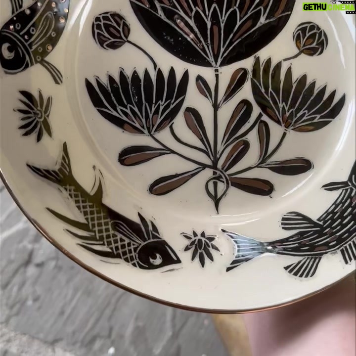 Emily Gravett - 0.9K Likes - This is a little dish I made ages ago, but this week I did a lustre fire and thought Iād add a bit of bling. I think itās really lifted it #pottery #ceramicsart #lustreware