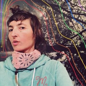 Emily Kokal Instagram - If you are spending these holidays alone I hope you can enjoy them as a special time for yourself. I wrote one of my favorite songs I’ve ever written on an alone Christmas. Sometimes those can be the best holidays of all! Togetherness is the best but corporate manipulative buy buy buy togetherness is a sham anyways🌹

merry 🌈🌈 all the way ∞ :) e