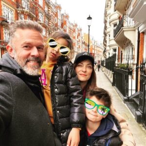 Emily Koliandri Instagram - Πάσχα …🐥🇬🇧